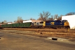 CSX 8738 on Q-409